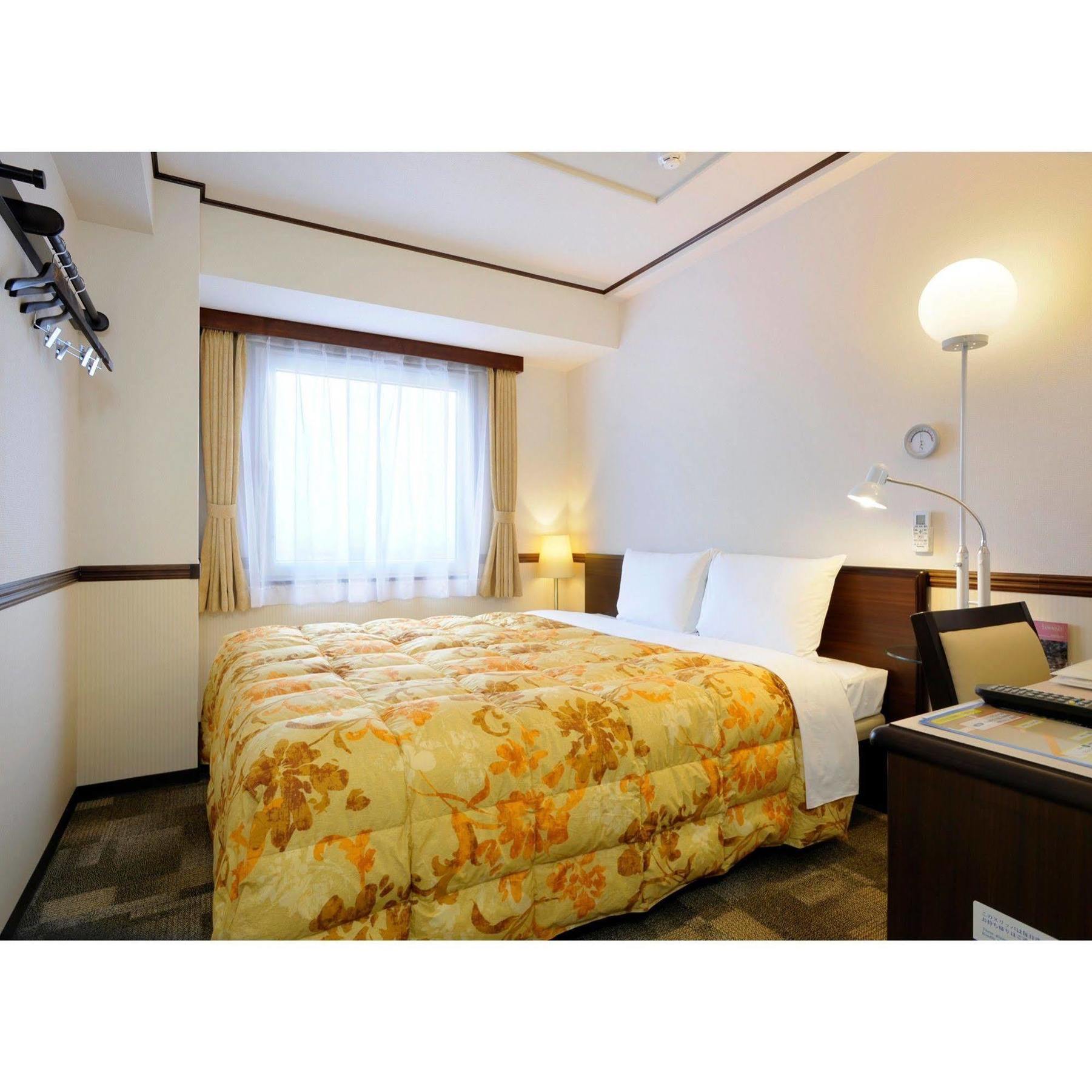 Toyoko Inn Nagoya-Eki Sakuradori-Guchi Honkan Kültér fotó