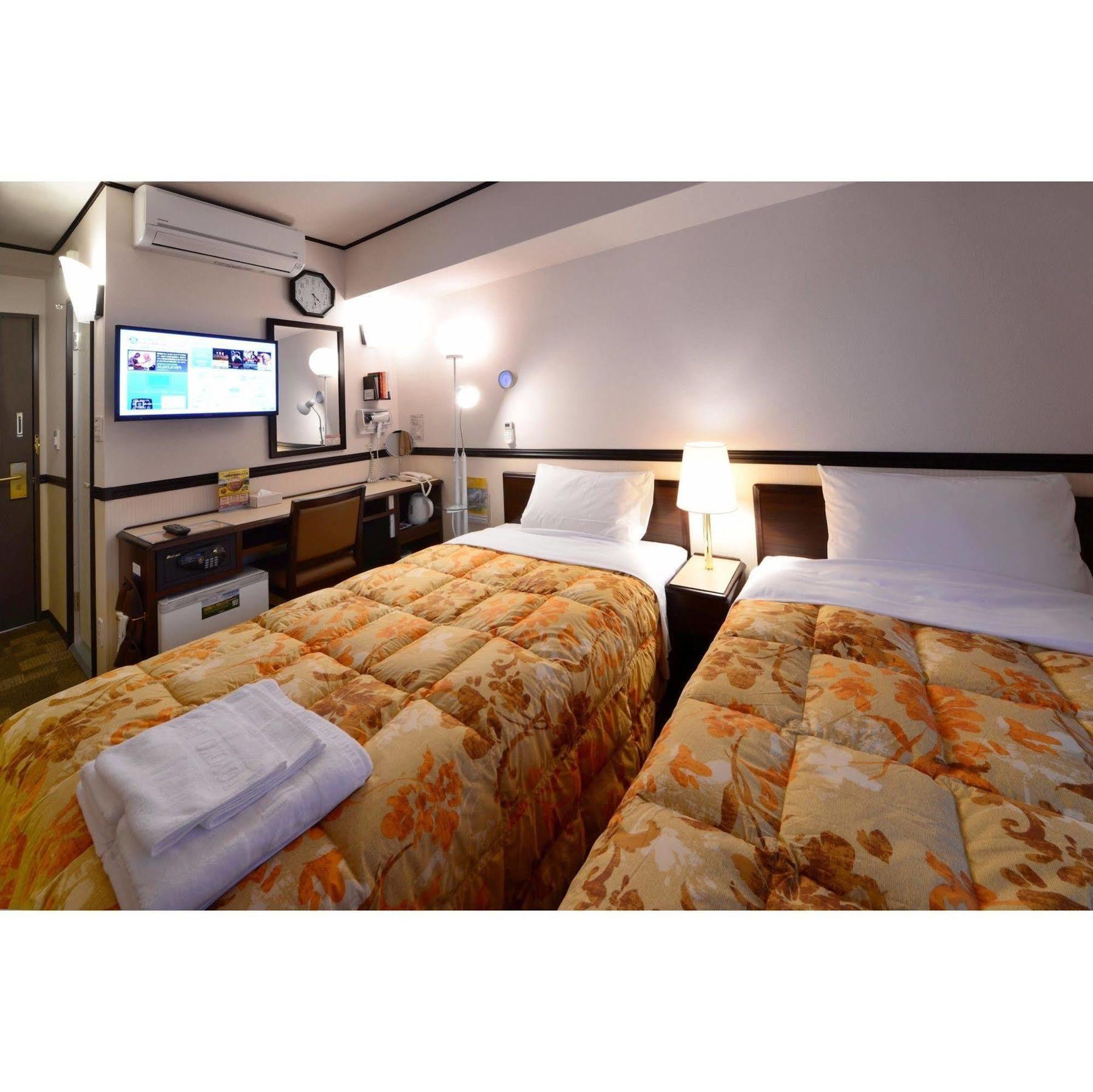 Toyoko Inn Nagoya-Eki Sakuradori-Guchi Honkan Kültér fotó