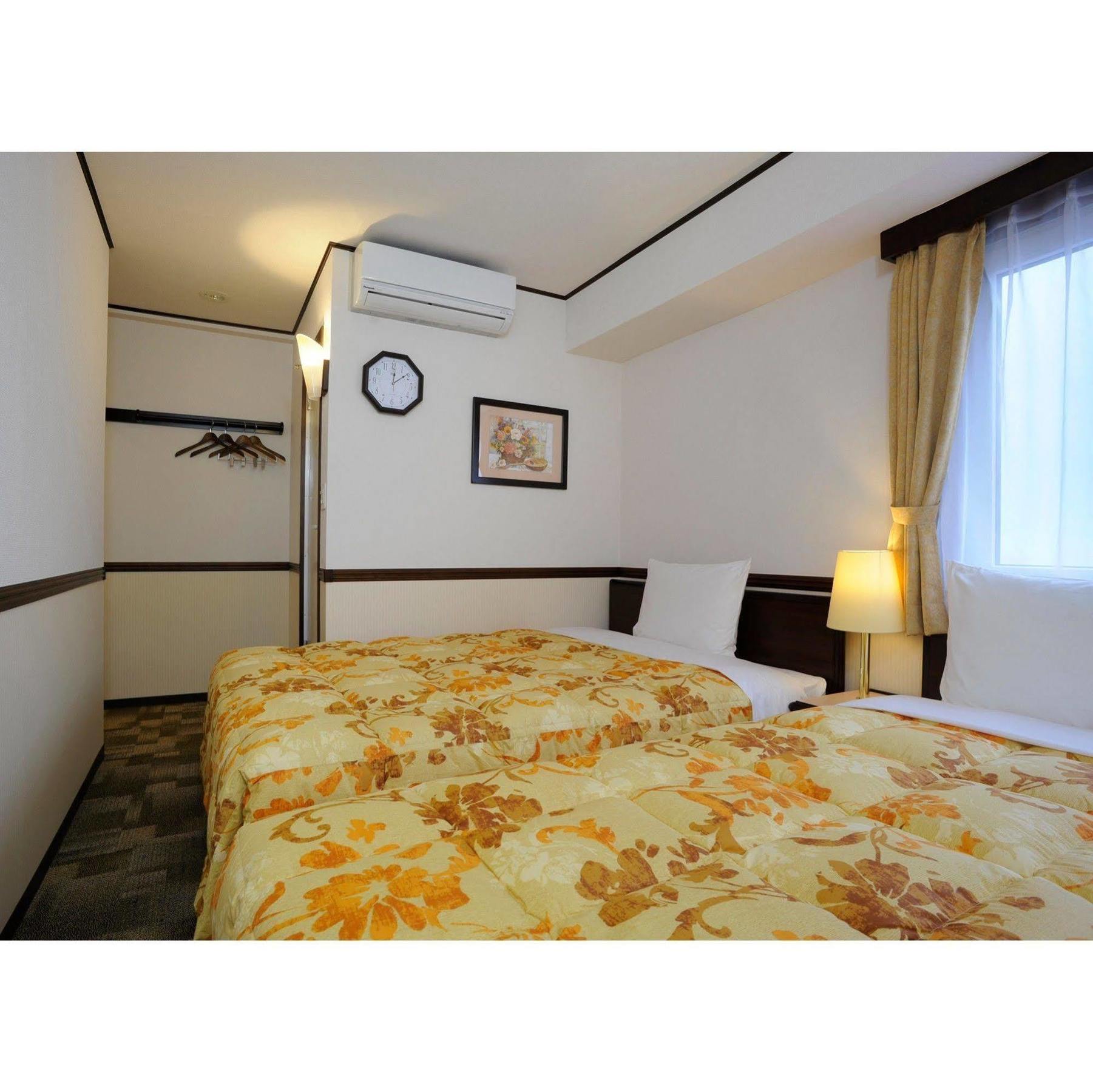 Toyoko Inn Nagoya-Eki Sakuradori-Guchi Honkan Kültér fotó